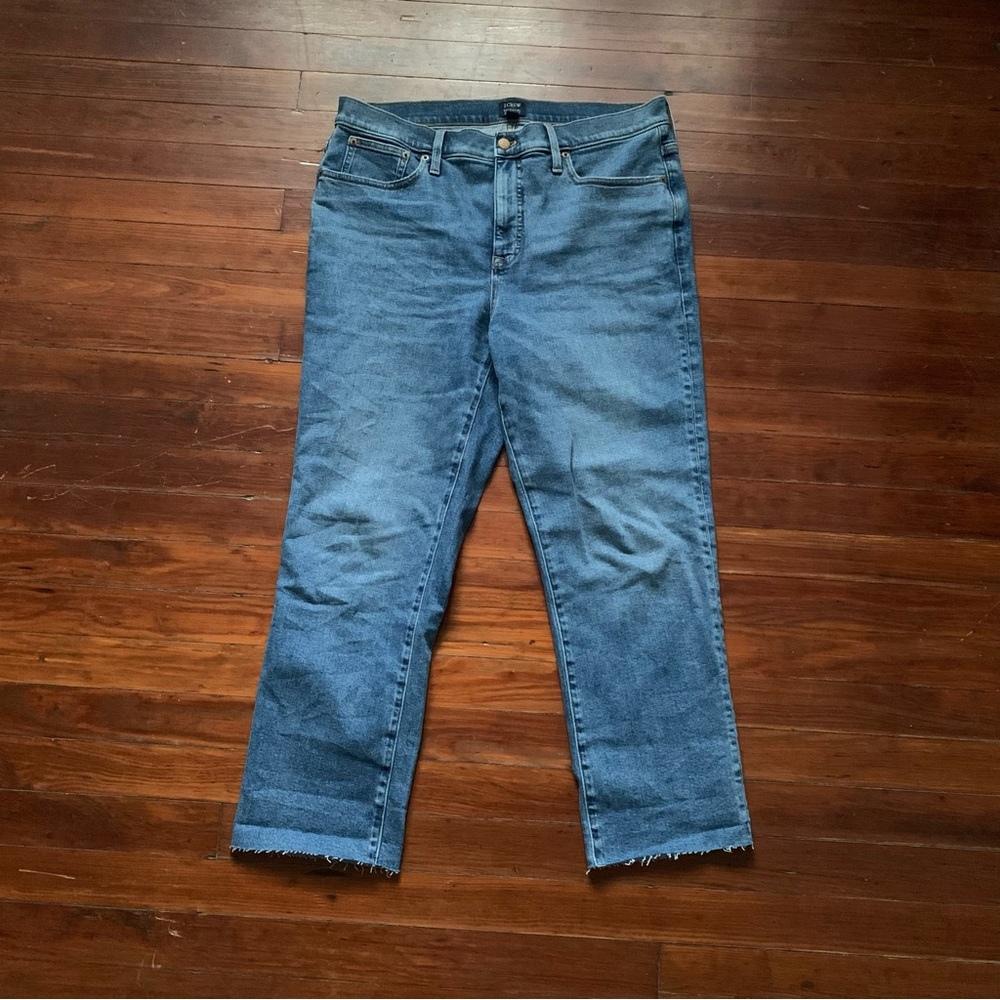 J Crew Factory essential straight jeans - sz 32 - cropped, frayed hem